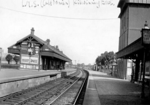 Platforms of Kilwinning East, the Caledonian station.