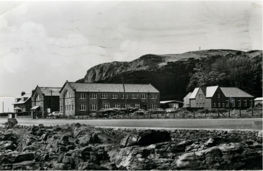 The Marine Station was extended in 1939 with the addition of another wing.