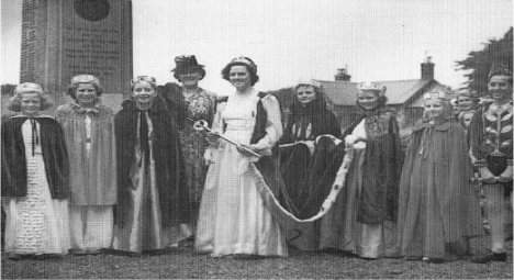The first Segdoune Queen, Margaret Simpson, in 1947 after her crowning in McGavin Park.