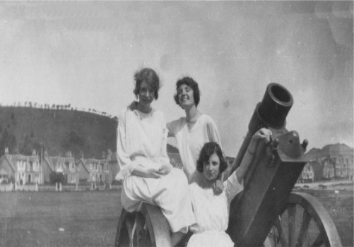 One of the German howitzers at West Bay.